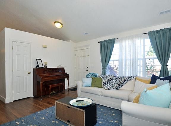 5th image of 2776 Stony Hill Way