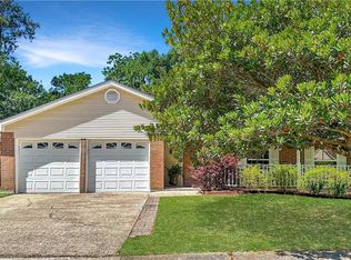 640 Ridgewood Dr, Mandeville, LA 70471