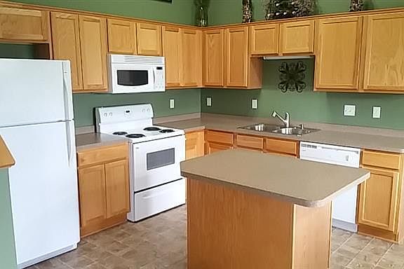 Open kitchen with center island