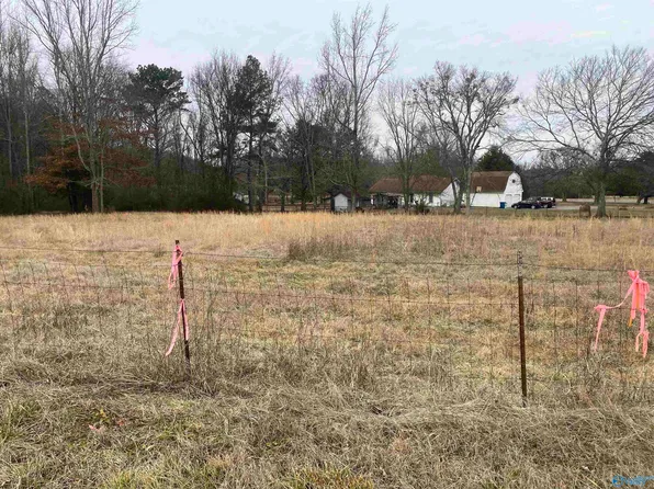 1907 Quarry Rd, Union Grove, AL 35175