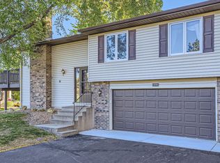 9378 Kingsview Ln N, Maple Grove, MN 55369