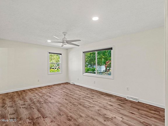 2nd image of 1815 Watts Landing Road