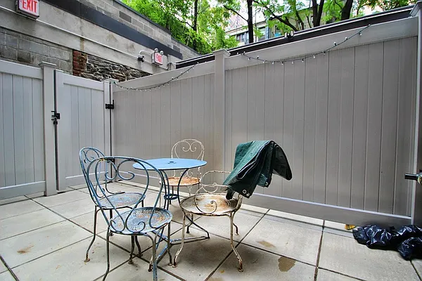 Rented by Bold Marketing | media 35