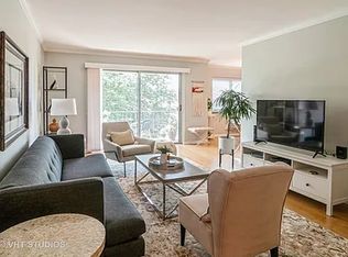 401 S Grove Ave APT 2G, Oak Park, IL 60302