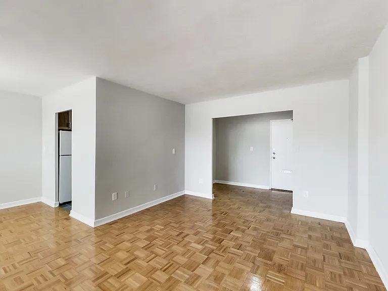 6000 Bathurst St — Photo 89