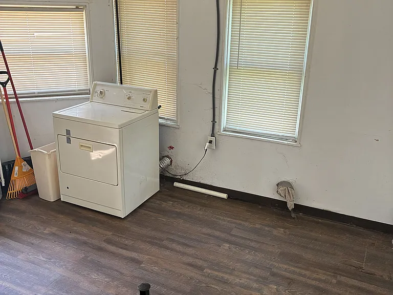 23575 Stewart Ave #1 — Photo 9
