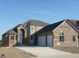 20779 Cheddleton Dr, Macomb, MI 48044