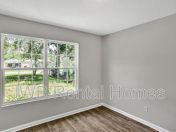 5th image of 3450 Frances Ave