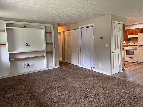 4th image of 4625 Longfellow Ave