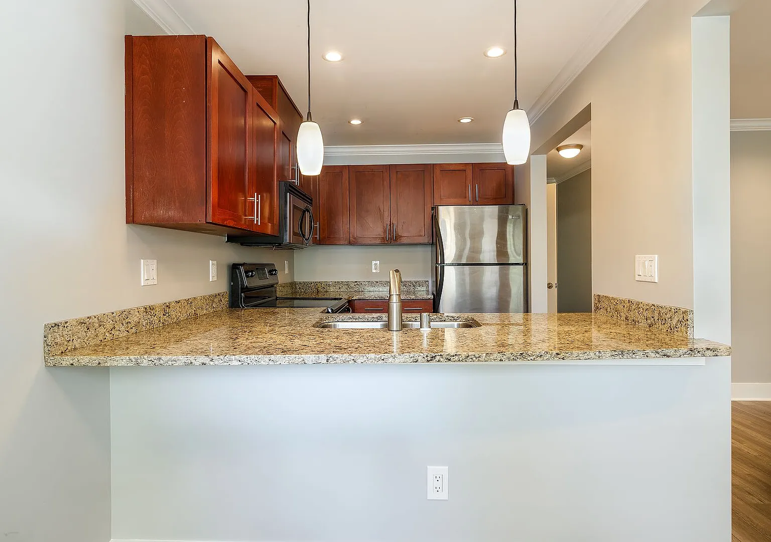 Beautiful Condo-Quality 2bedroom, In The Heart Of Ballard! Top Floor, Amazing Views With Private ... — Photo 1