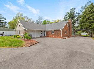 832 N Morgan St, Morganfield, KY 42437