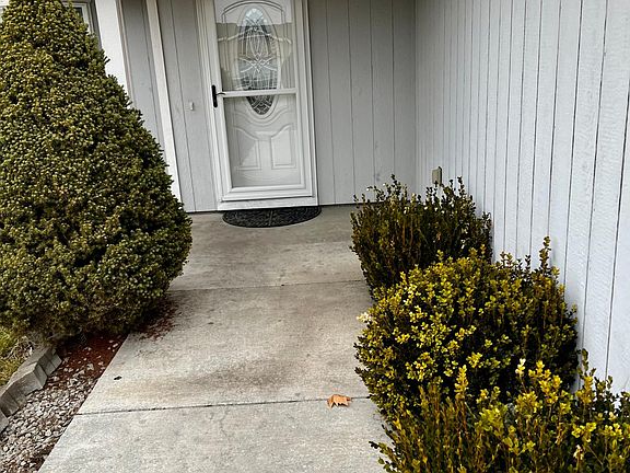 5th image of 905 E Sagewood St