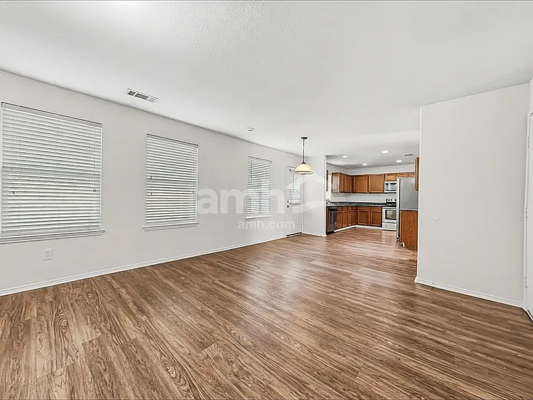 48 Daisy Dr — Photo 6