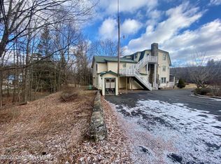803 Carlton Rd, Tobyhanna, PA 18466