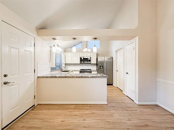 5th image of 33 N Rain Forest Ct