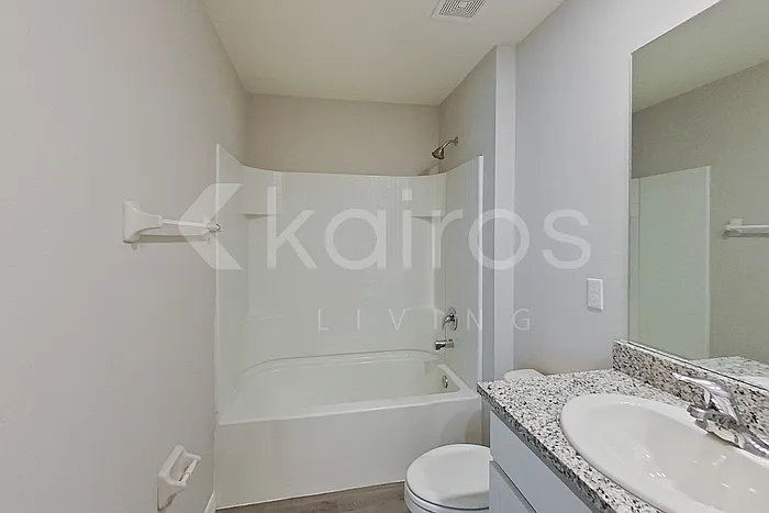 8704 SW 44th Ct — Photo 17