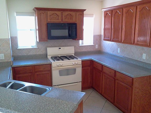 4th image of 12713 Tierra Roman Dr