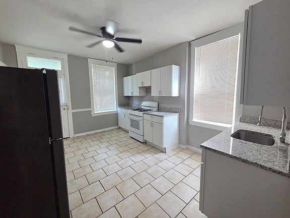 4th image of 4221-4223 Dewey Ave #4221-A