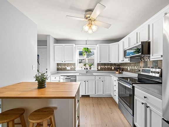 4th image of 38 School St #2