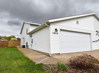 3018 32nd St S, Fargo, ND 58103