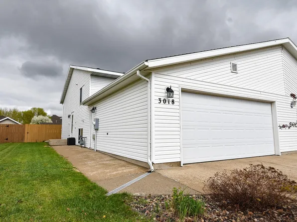 3018 32nd St S, Fargo, ND 58103