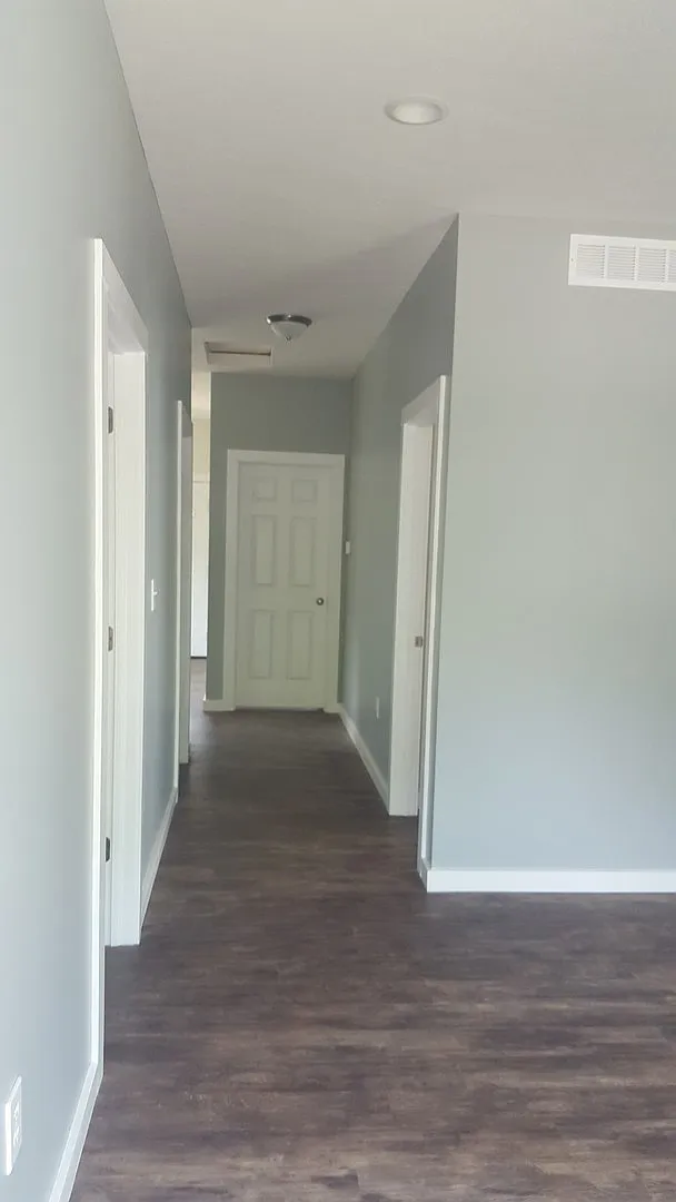1201 N Lincoln St — Photo 3