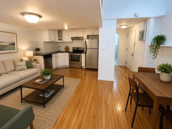 11 Maiden Ln APT 2C, New York, NY 10038