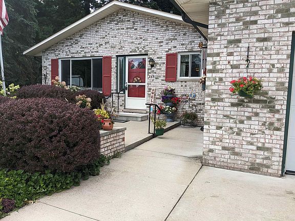 2nd image of 2451 Westbury Dr