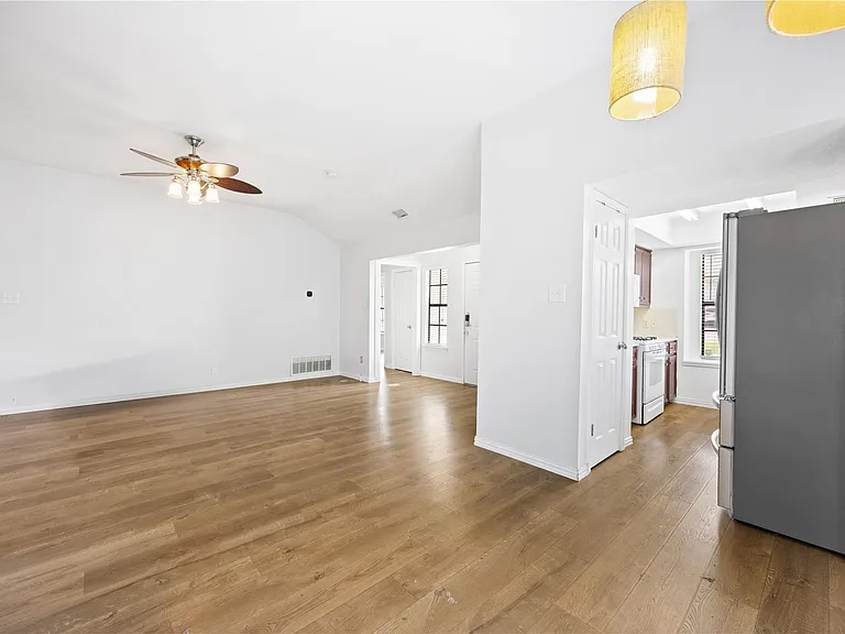 2209 Stirrup Dr — Photo 11