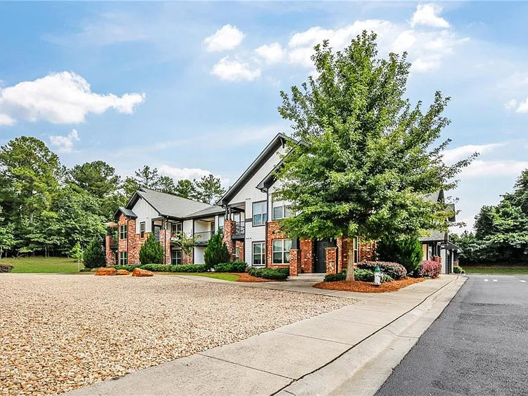 800 Millwood Ln #902-218 — Photo 32