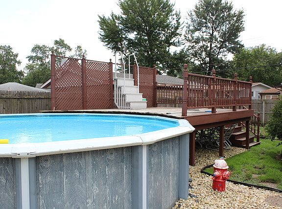 3rd image of 41 Indianwood Dr