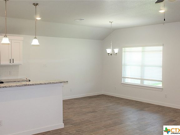 3rd image of 1522 Sideoats Ln