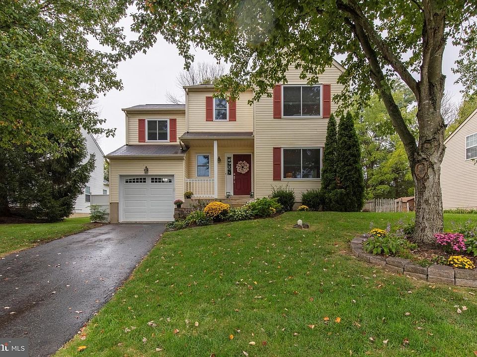 1st image of 408 Cedar Ct