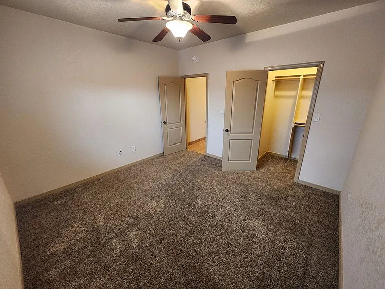 2105 San Patricio Loop — Photo 21