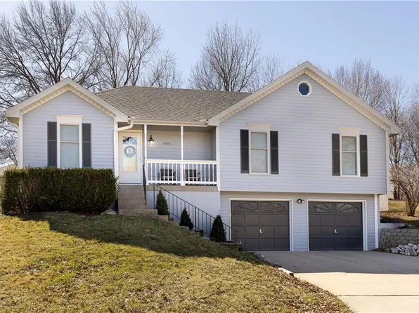 1800 Park Ln, Kearney, MO 64060