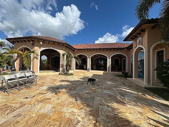 3rd image of 11920 SW 51st St