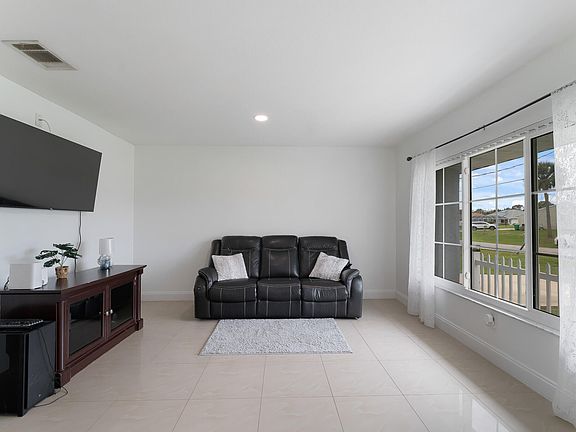 5th image of 2161 SE Aneci Street