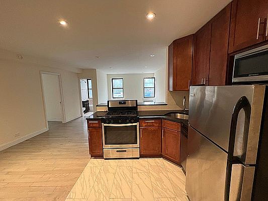 1st image of 100 Arden St #18