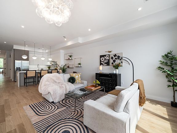 4th image of 70 Gardner Ave #3