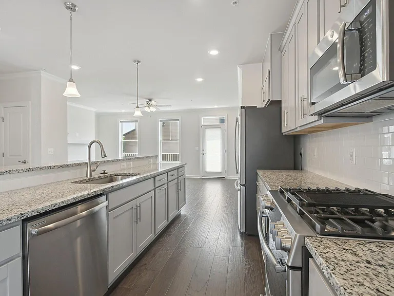 45117 Kincora Dr — Photo 8