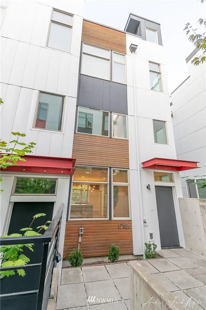 3Bd/2.5Ba Seattle Townhome — Photo 3