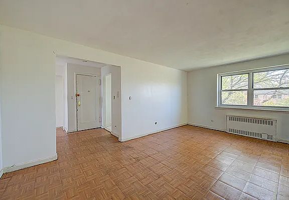 2nd image of 6608 Grand Central Pkwy APT 3A