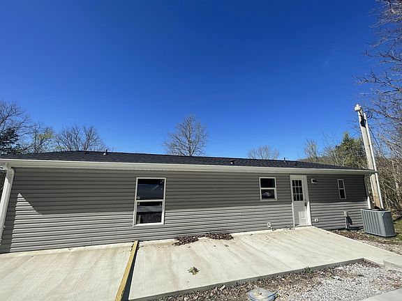 2nd image of 398 Hiwassee Rd