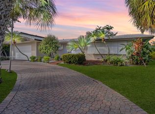 460 Alamanda Dr, Hallandale, FL 33009