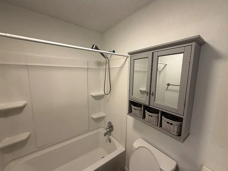 702 W Kansas Ave — Photo 14