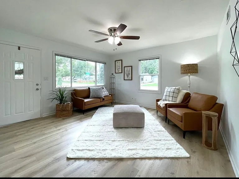 4212 Jewell St — Photo 6