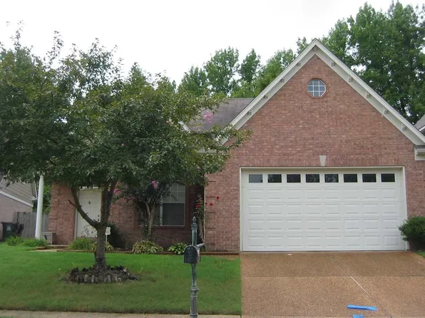 9257 S Fairmont Cir, Collierville, TN 38017