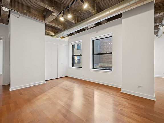 2nd image of 3150 N Sheffield Ave APT 410