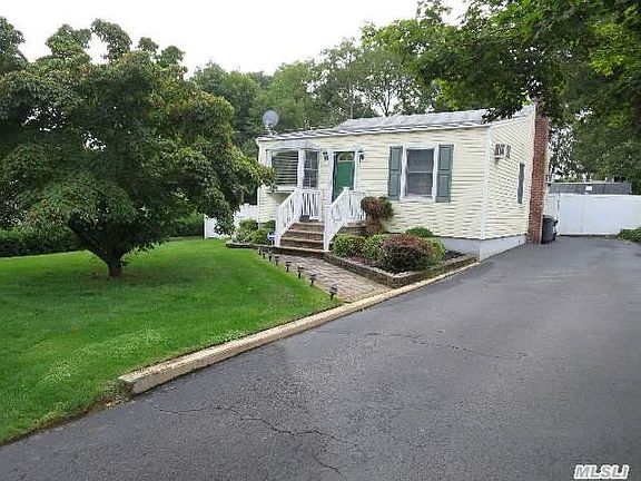 2nd image of 12 Marion St