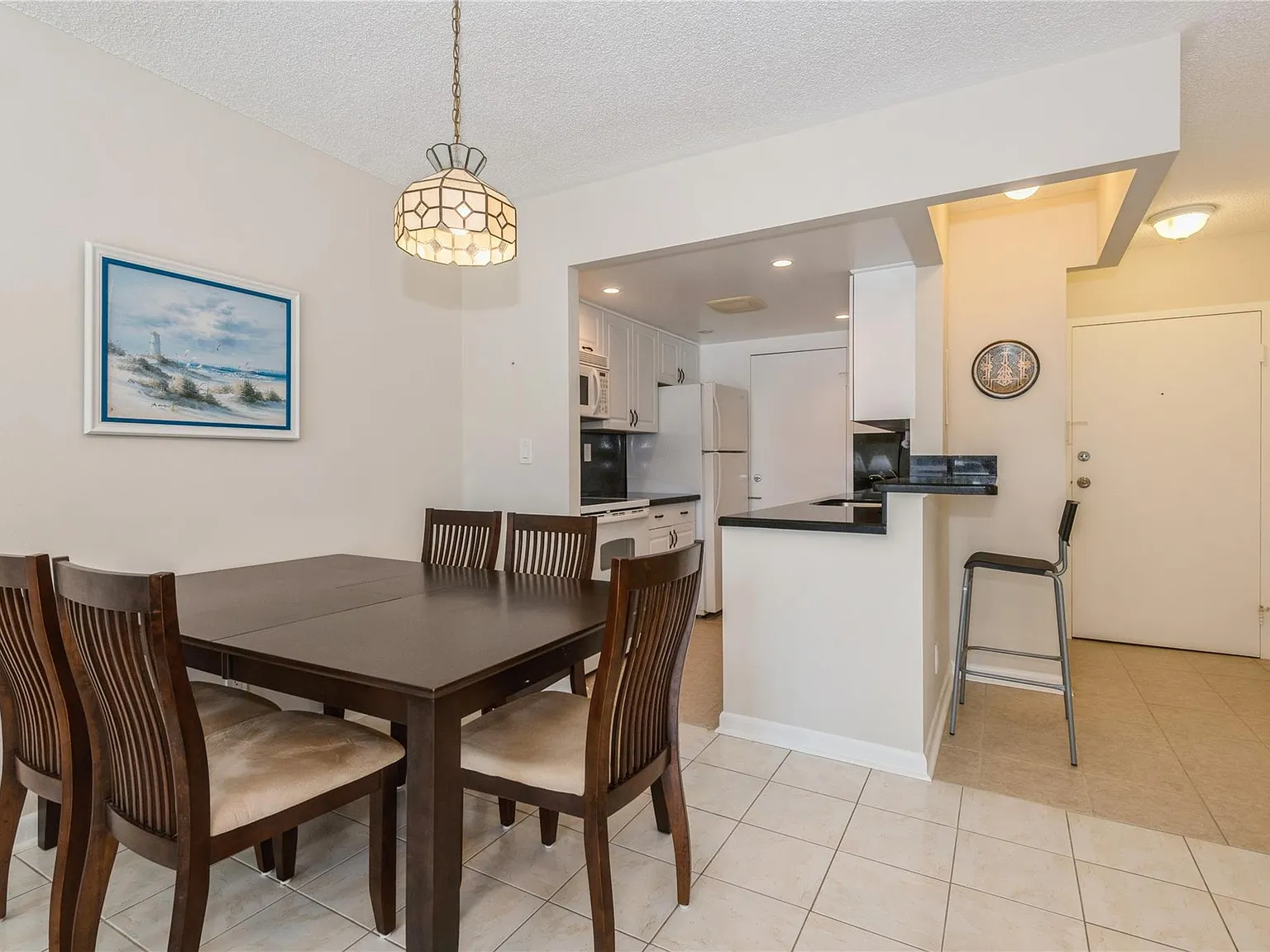 2 bed, 1.0 bath, 810 sqft, $2,000 — Photo 3